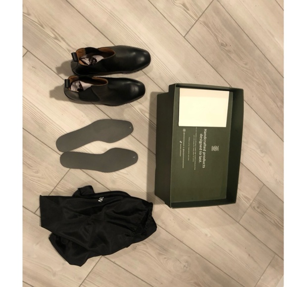 Beckett Simonon Maeve Chelsea Boots - Women's size 7 - Picture 9 of 9